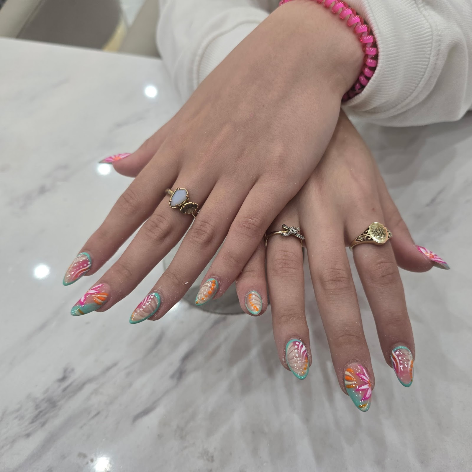 Nail Bar Lounge nail photo 3